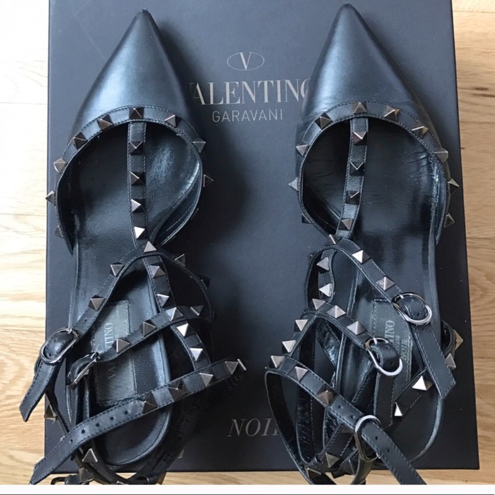 ❗️SOLD‼️Limited Valentino Rockstud Noir - size 39
